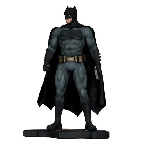 McFarlane Toys - DC Direct Batman (Batman v Superman: Dawn of Justice) (DC Movie Statues) Estátua de resina em escala 1:6